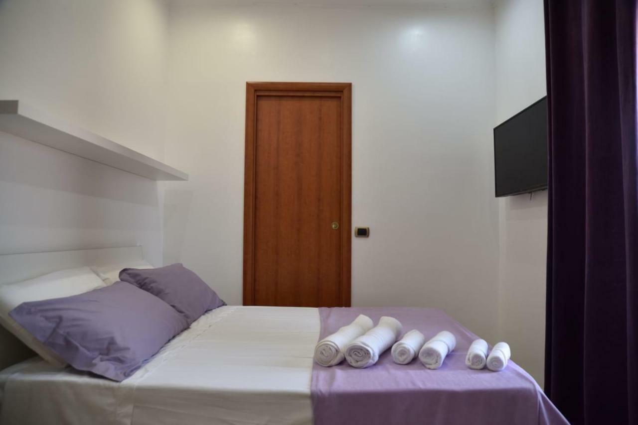 Deluxe Room,813899171:JPEG